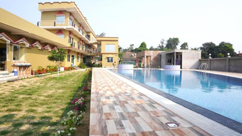 Resort Saikat Saranya Мандармани Экстерьер фото